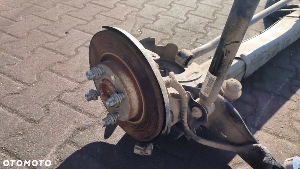 BELKA / SANKI TYŁ PEUGEOT E-208 - 6