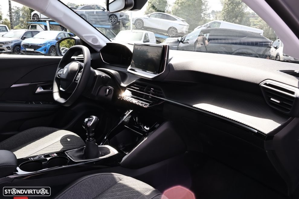 Peugeot 208 1.2 PureTech Allure - 25