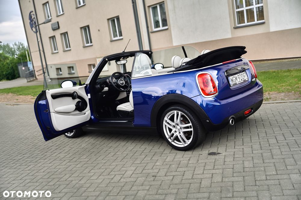 MINI Cooper Sidewalk Edition - 17