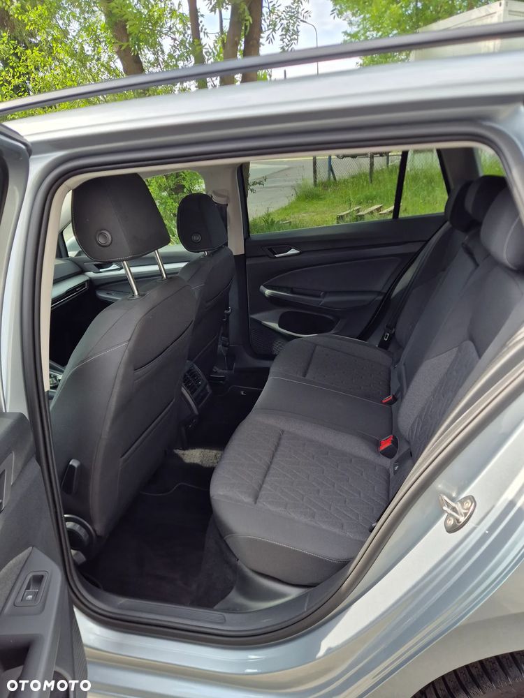 Volkswagen Golf 1.5 eTSI mHEV Life DSG - 8