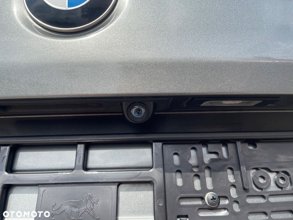BMW Seria 5 525d Sport-Aut Modern Line - 25