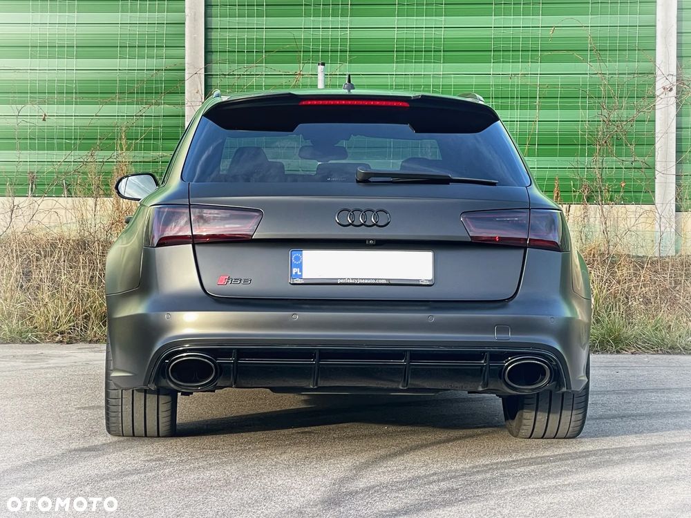 Audi RS6 Avant Standard - 6