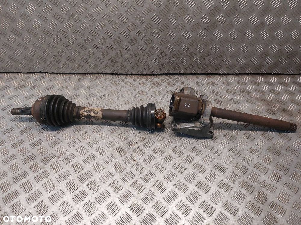PÓŁOŚ PRAWY PRZÓD CITROEN C5 I - 2