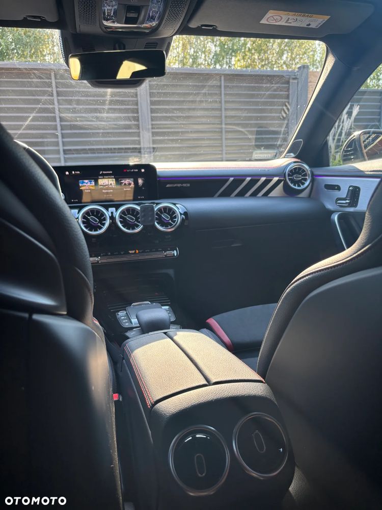 Mercedes-Benz CLA - 7