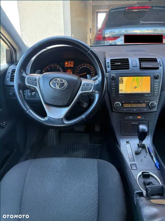 Toyota Avensis - 4