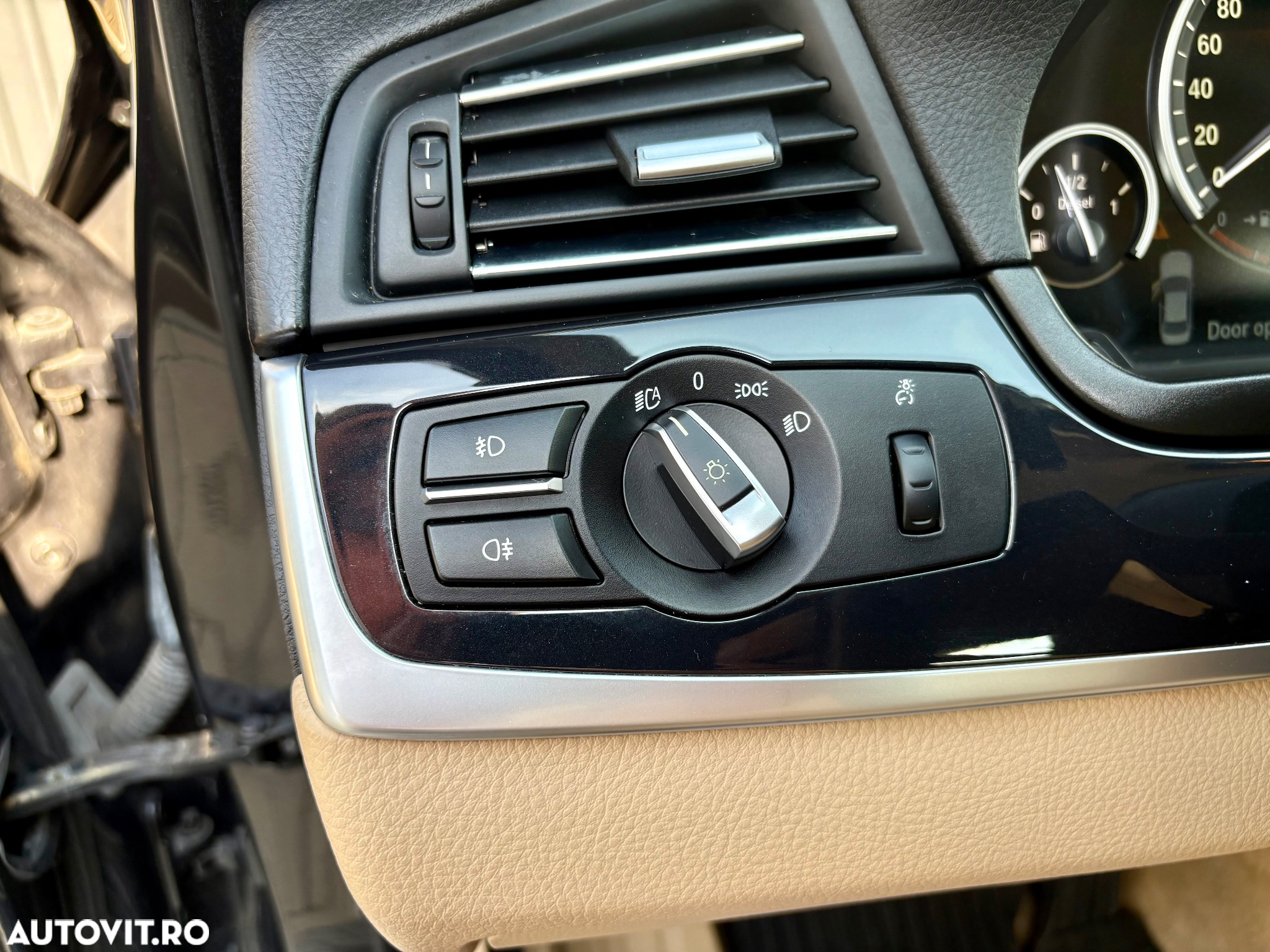 BMW Seria 5 518d - 23