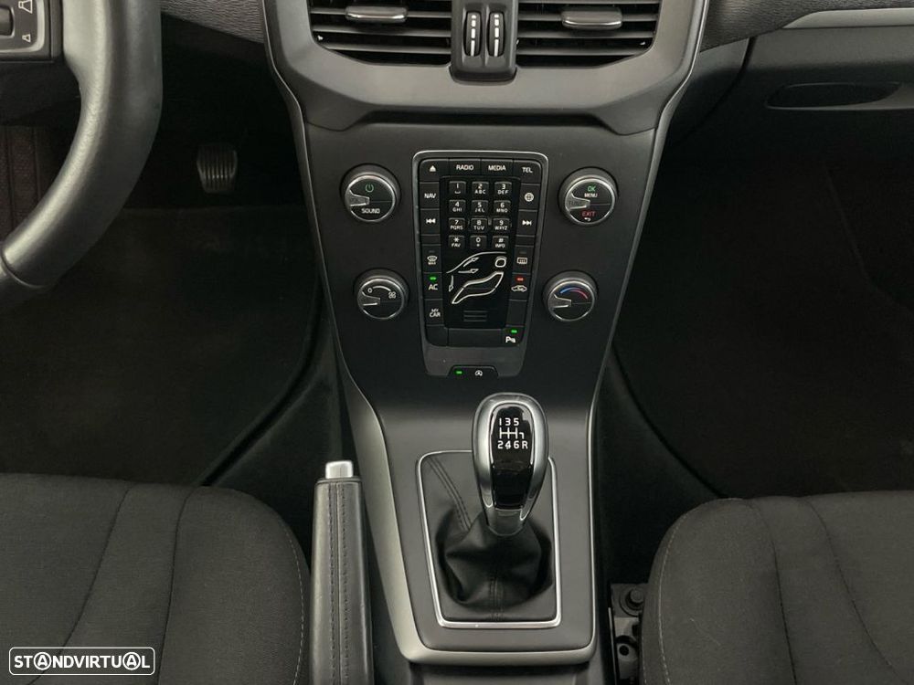 Volvo V40 Cross Country 2.0 D2 Pro - 16