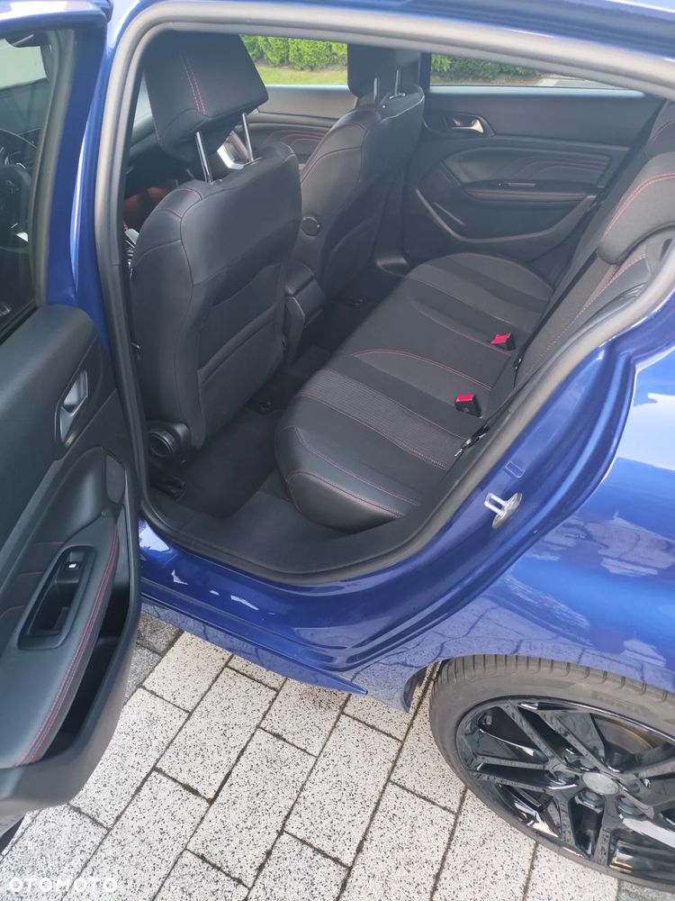 Peugeot 308 BlueHDi 130 EAT8 GT - 24