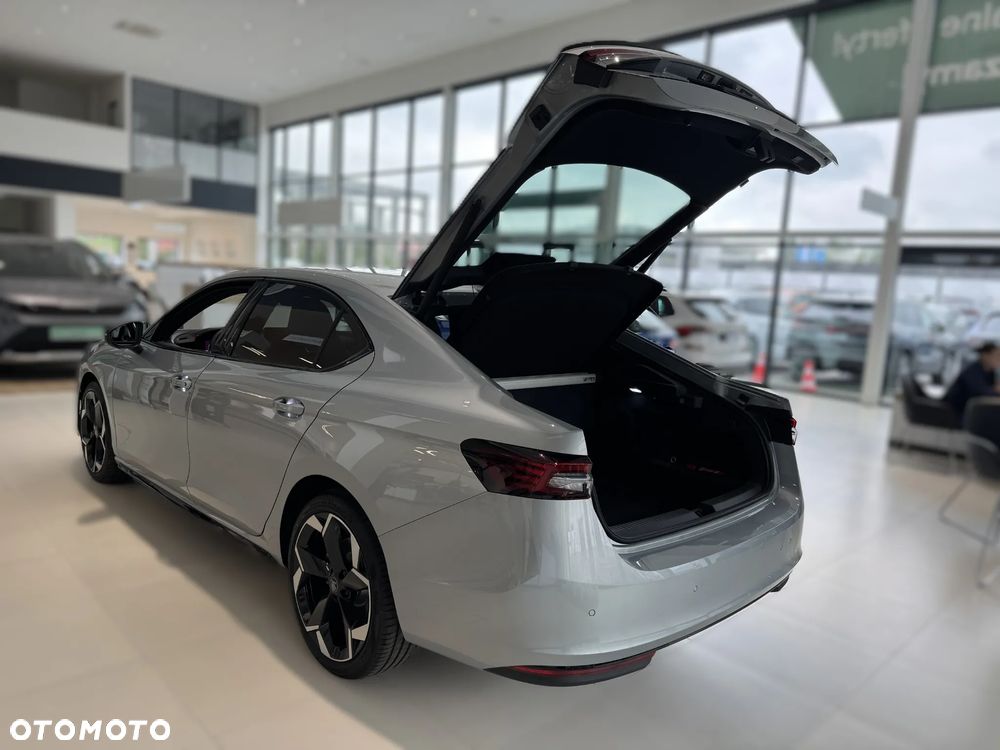 Skoda Superb 2.0 TDI SCR 4x4 Sportline DSG - 10