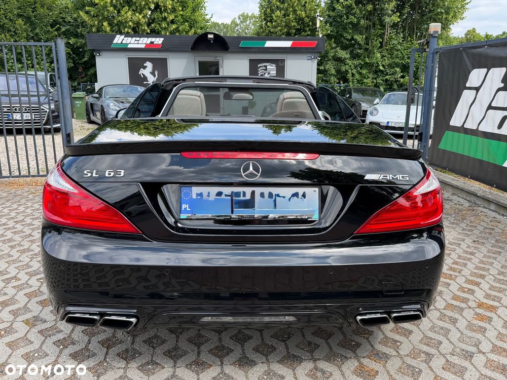 Mercedes-Benz SL 63 AMG - 8