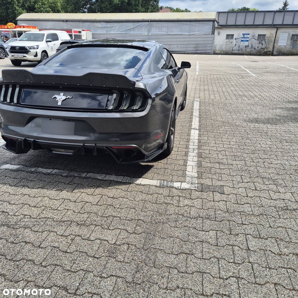 Ford Mustang 3.7 V6 - 8