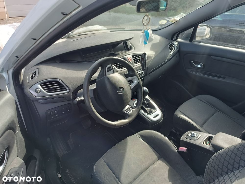 Renault Scenic - 5