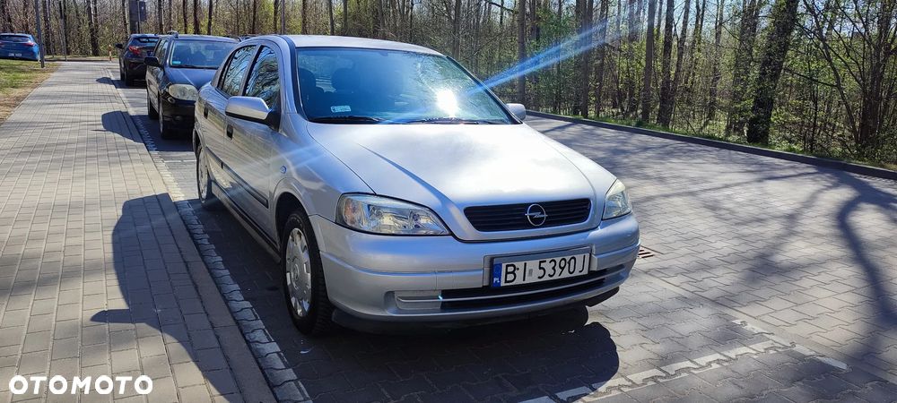 Opel Astra 1.4 111 - 1