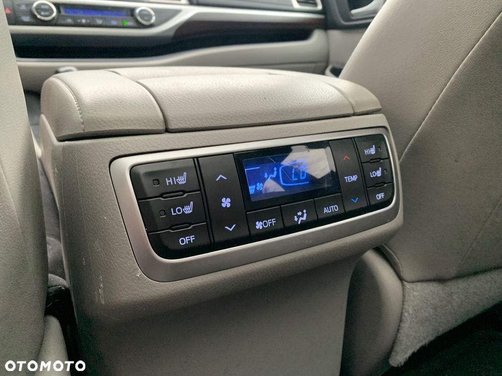 Toyota Highlander 3.3 V6 Base Hybrid - 23