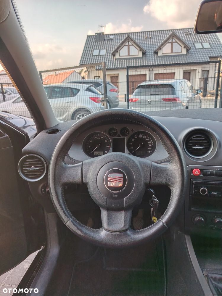 Seat Ibiza SC 1.4 16V Sport - 16