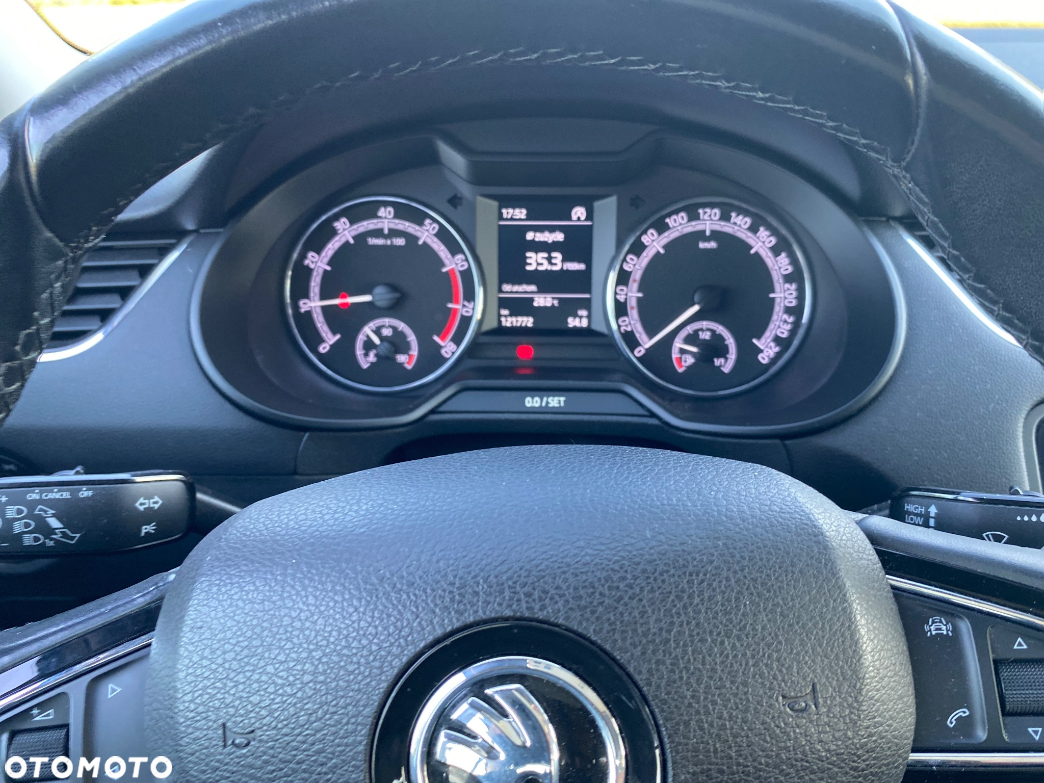 Skoda Octavia 1.4 TSI Ambition - 9