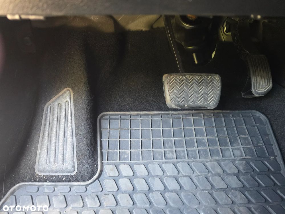 Toyota Auris - 33