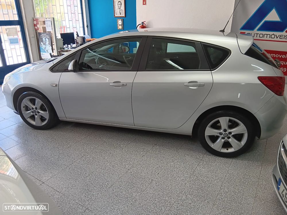 Opel Astra 1.3 CDTi Enjoy S/S 106g - 1