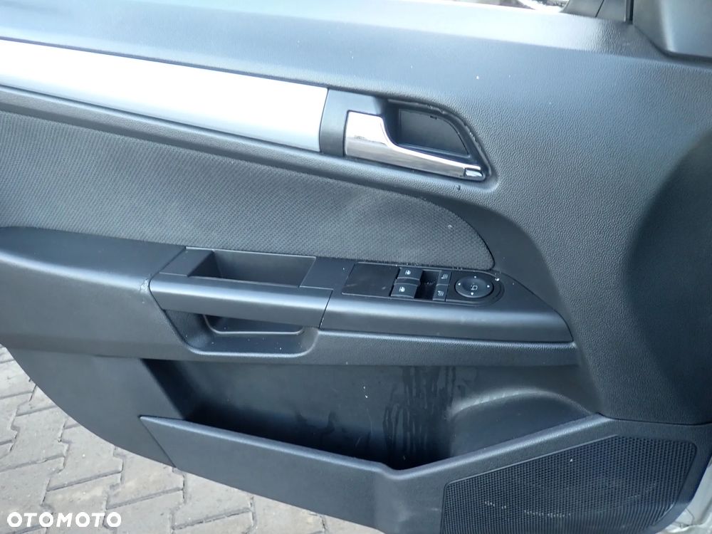 CZĘŚCI - Opel Astra H III 1,9CDTI Z19DTL 100KM HB 5D 6B M32 LAKIER Z157 2006r. INDEX - 9135 - 15