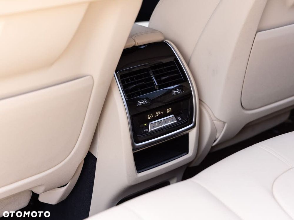 BMW X5 xDrive40i - 27