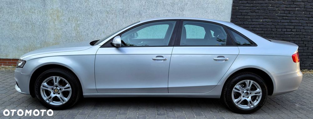 Audi A4 Limousine - 3