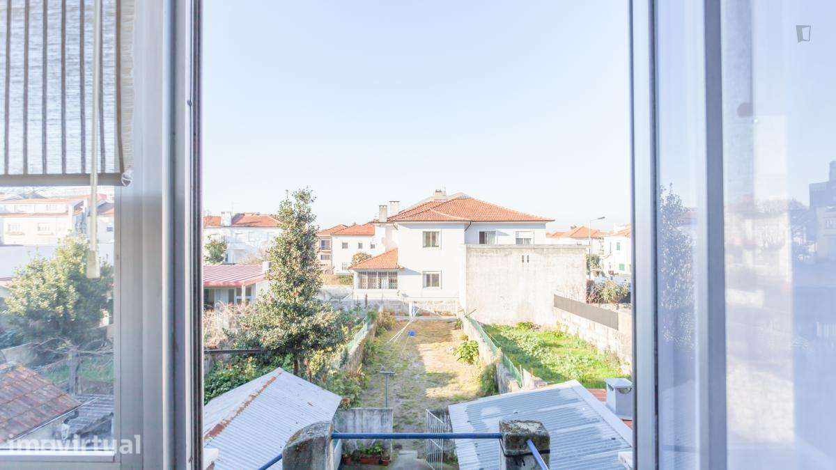 Quarto - localizado em Paranhos Porto - Grande imagem: 5/23