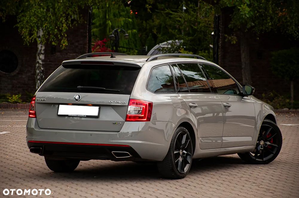 Skoda Octavia 2.0 TDI DSG RS - 14