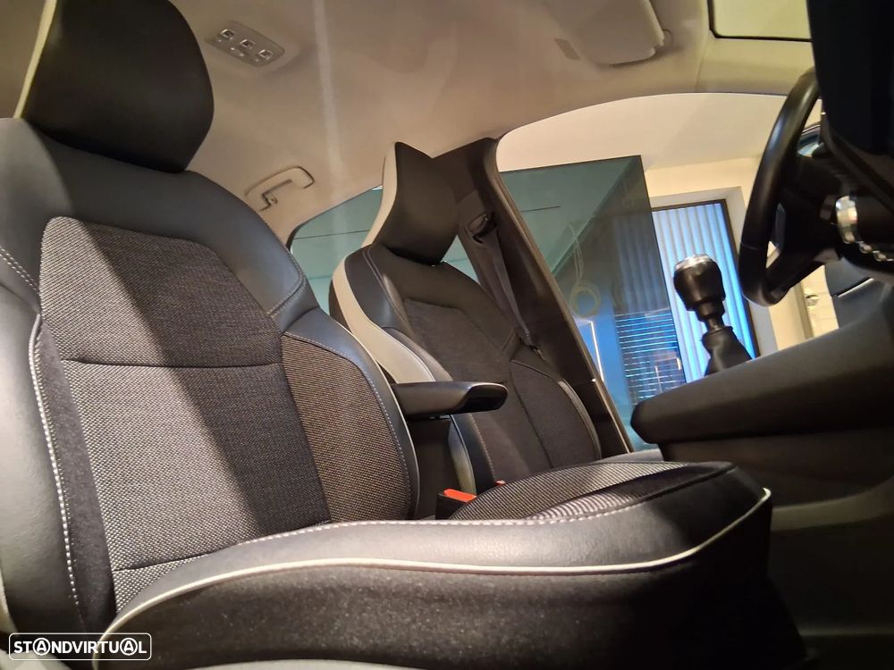 Renault Captur 1.5 dCi Exclusive - 23