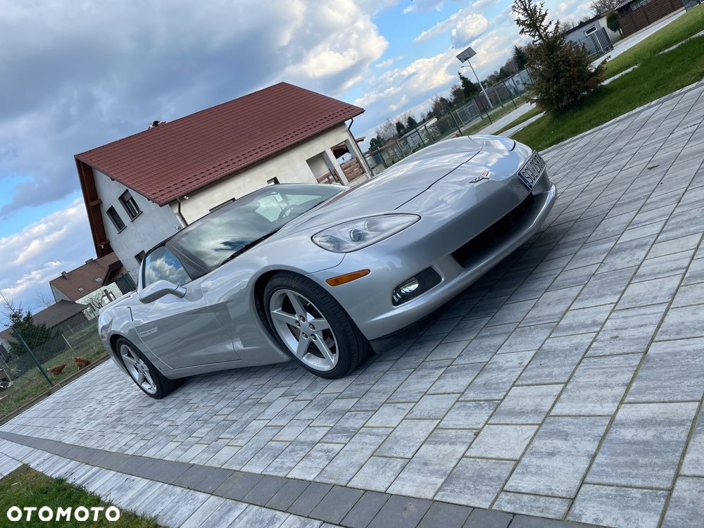 Chevrolet Corvette - 23