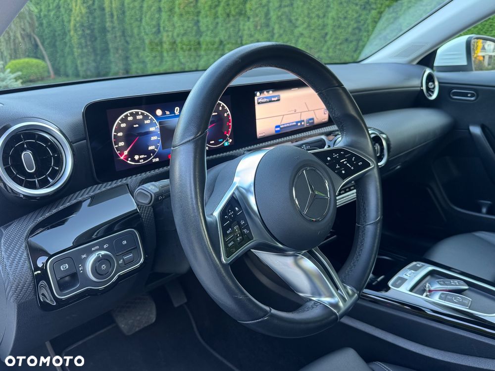 Mercedes-Benz CLA 200 7G-DCT - 14
