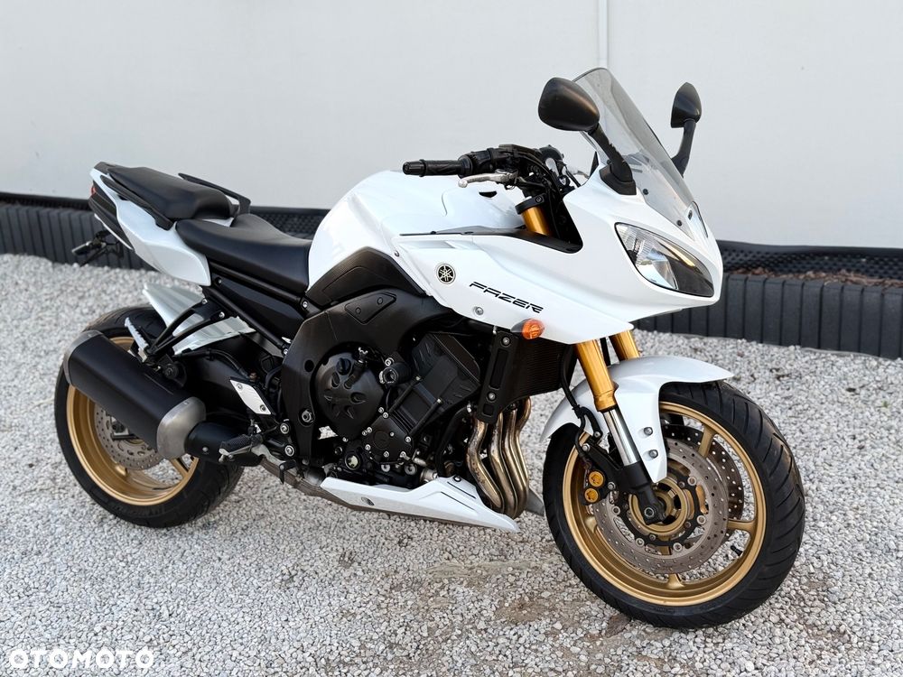 Yamaha FZ8 - 13