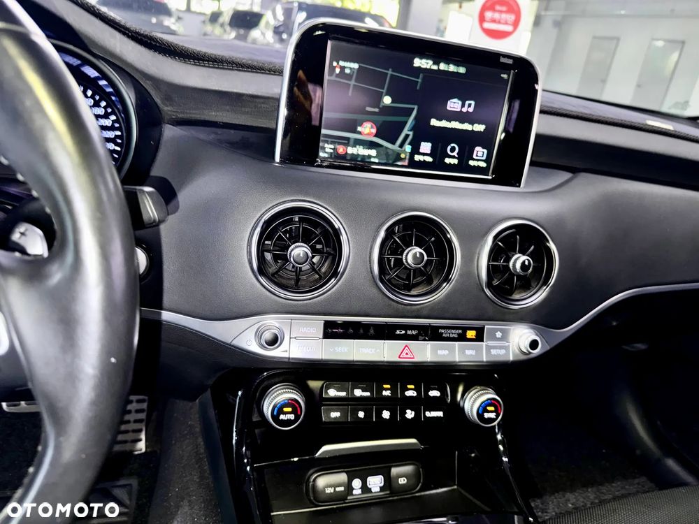 Kia Stinger 2.0 T-GDI GT Line - 10
