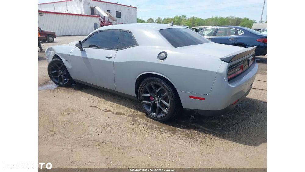 Dodge Challenger 5.7 R/T - 6