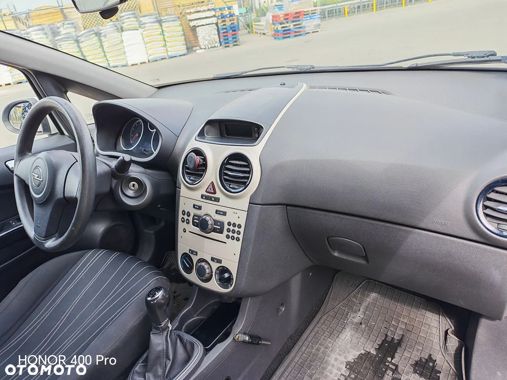 Opel Corsa 1.2 16V Enjoy - 10