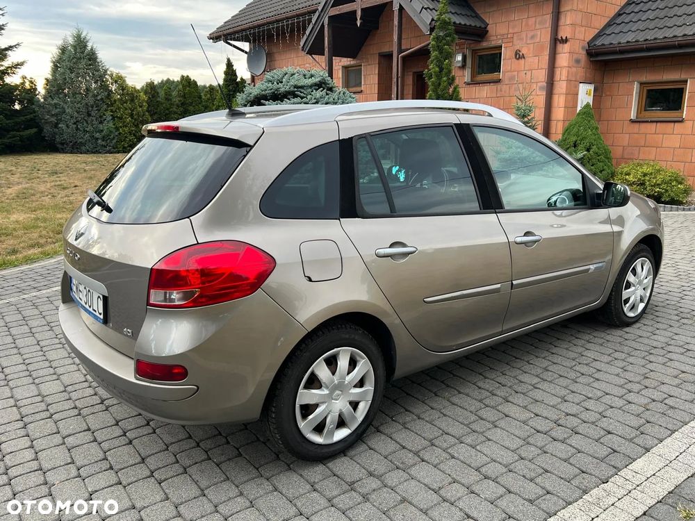 Renault Clio 1.5 dCi Authentique - 4