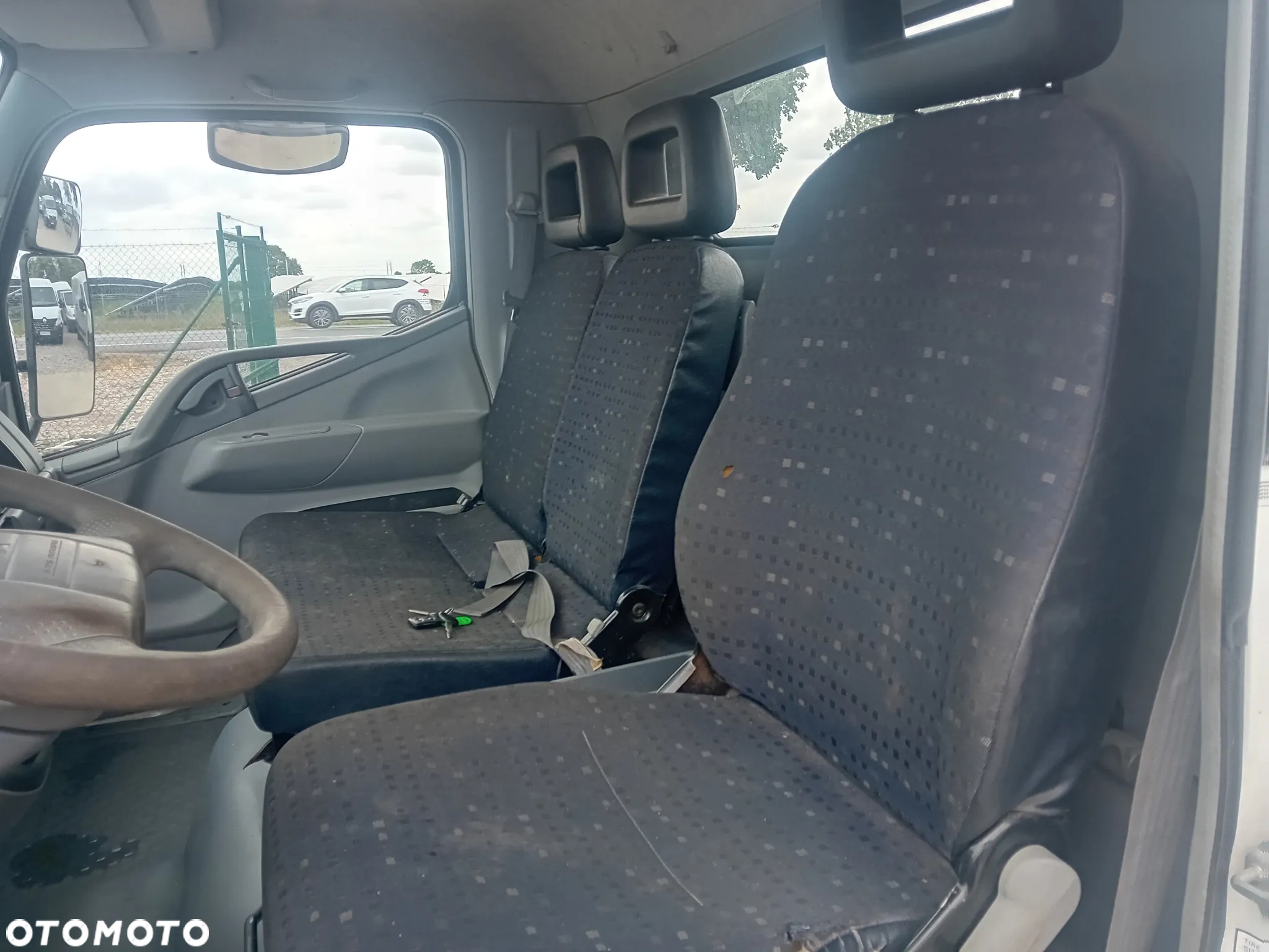 Mitsubishi Canter - 15