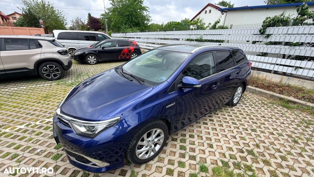 Toyota Auris 1.8 VVT-i Automatik Executive - 1