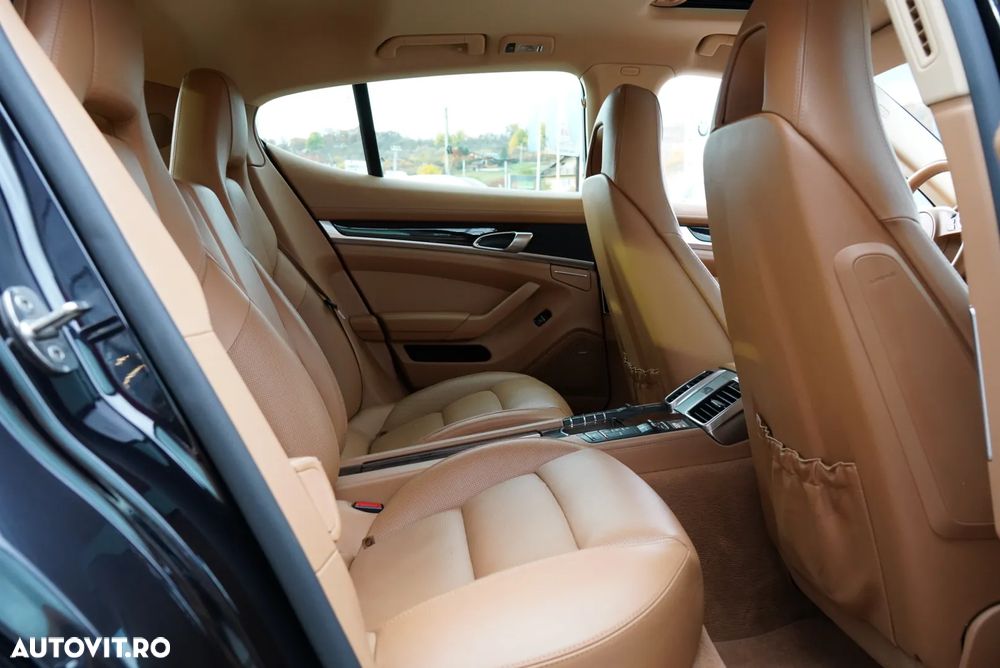 Porsche Panamera 3.0 PDK 4S - 8