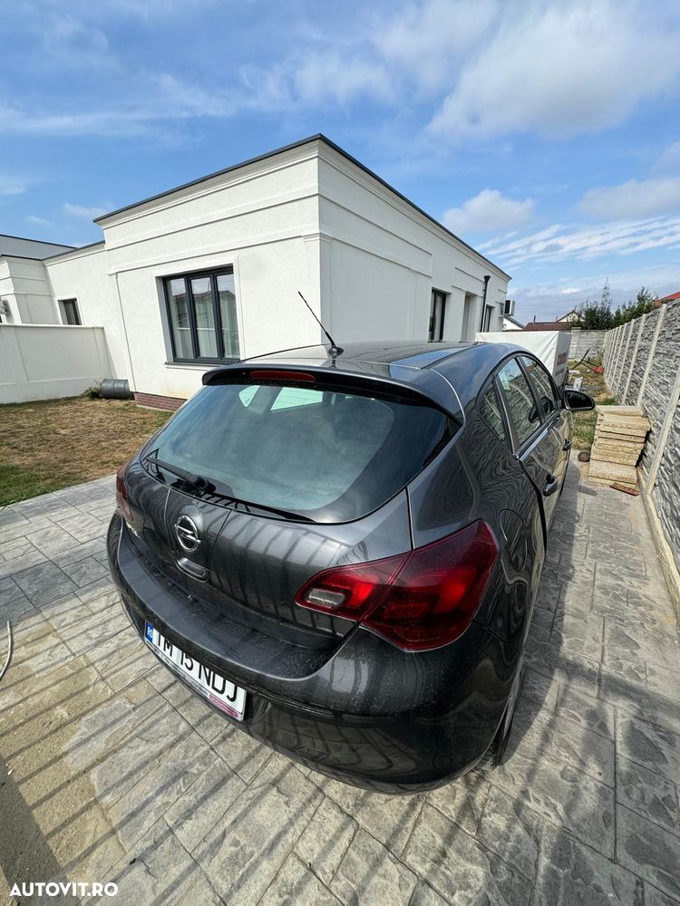 Opel Astra - 4