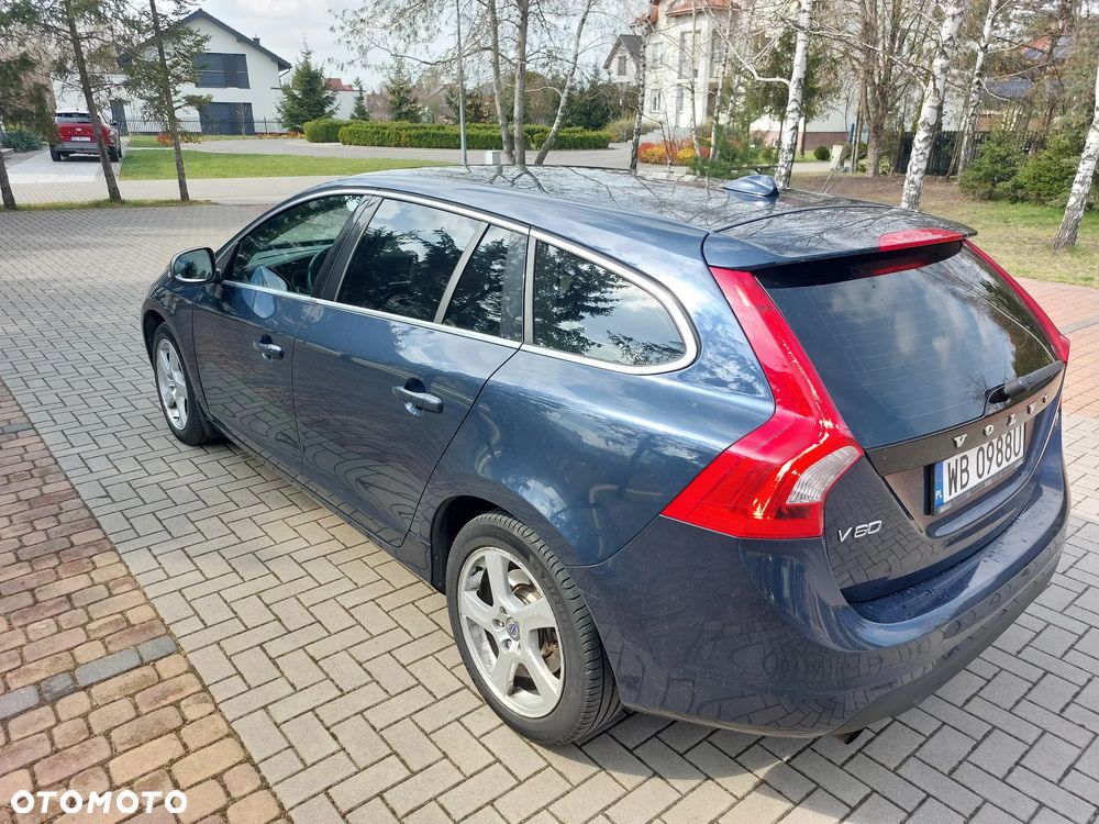 Volvo V60 T3 Momentum - 15