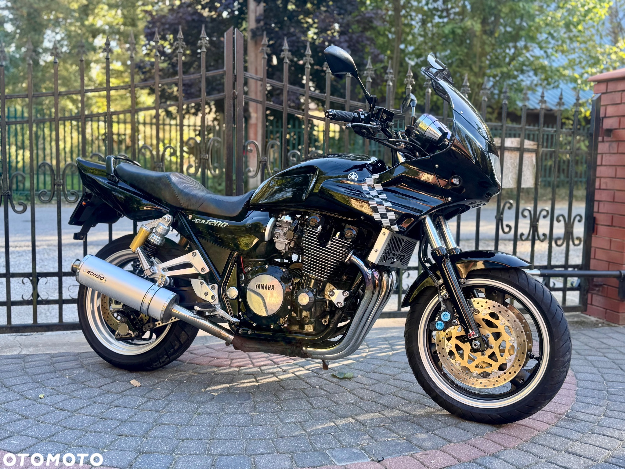 Yamaha XJR - 2