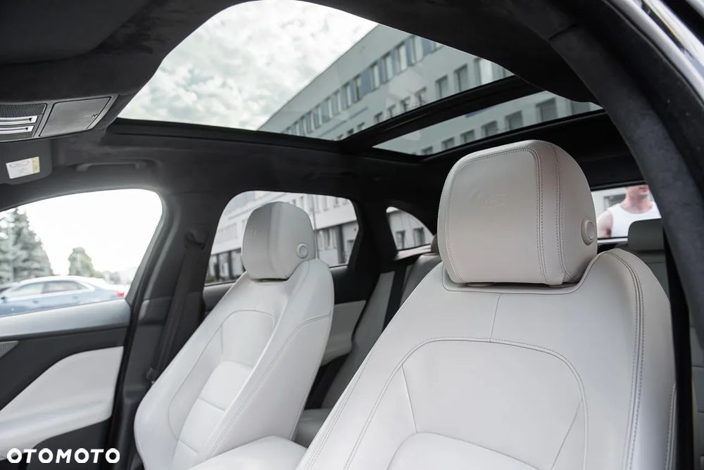 Jaguar F-Pace 3.0 TDV6 AWD First Edition - 22