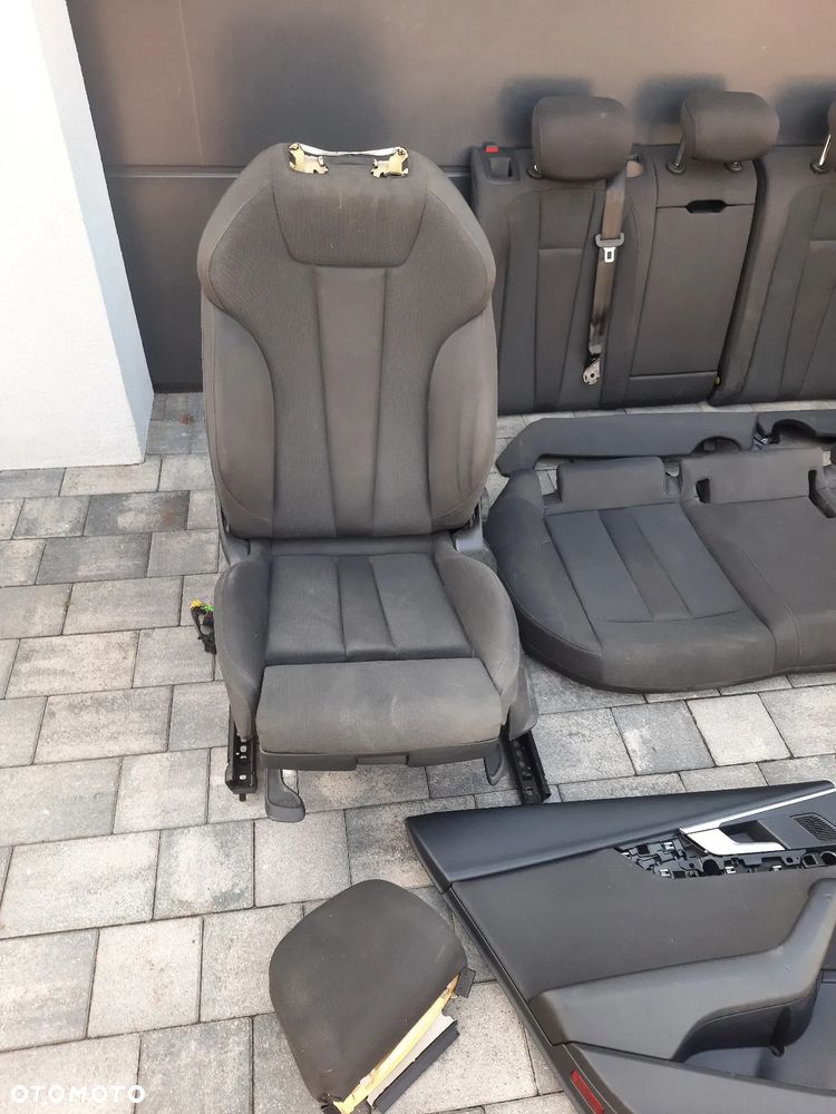 wnętrze  audi a4 b9 kombi - 5