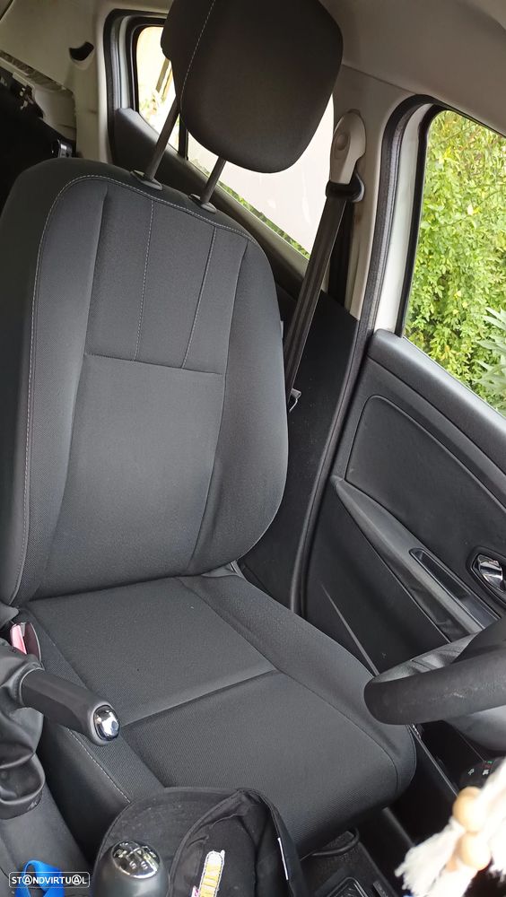 Renault Mégane 1.5 dCi Dynamique S - 12