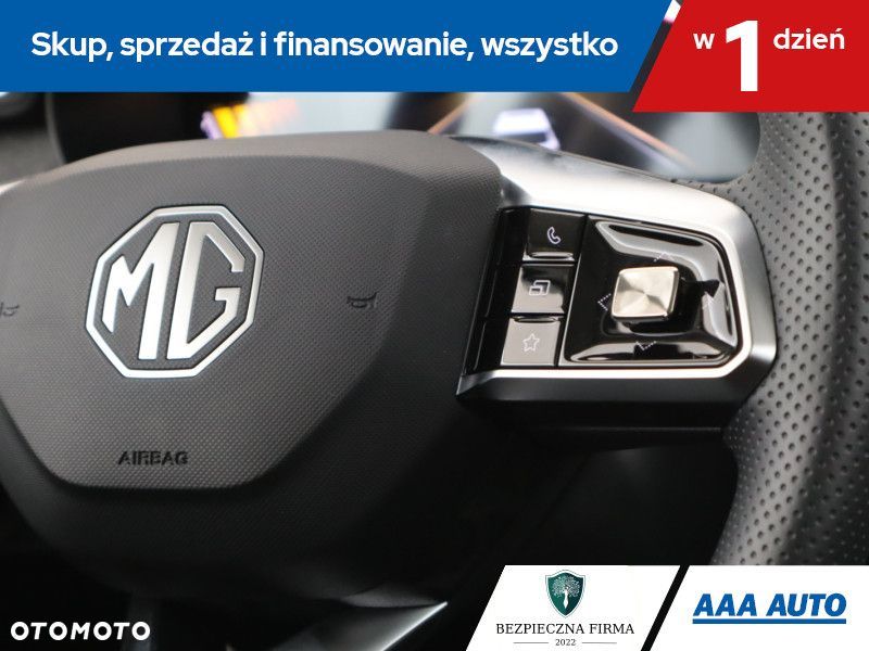 MG ZS - 18
