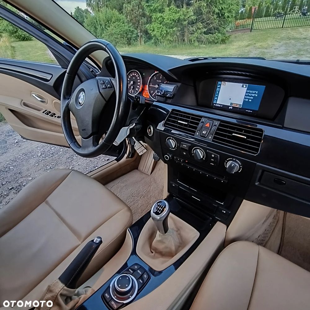BMW Seria 5 520d Special Edition - 23