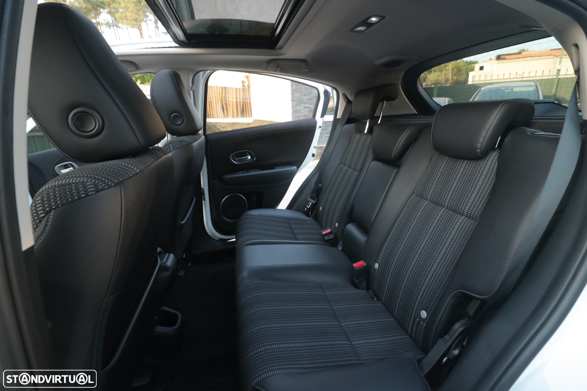 Honda HR-V 1.5 i-VTEC Elegance +C.Navi CVT - 9
