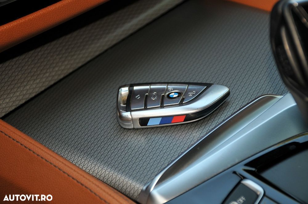 BMW Seria 5 520d xDrive Aut. M Sport Edition - 35