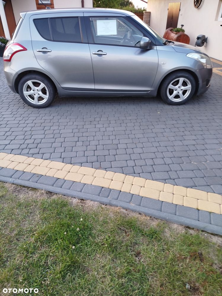 Suzuki Swift - 4