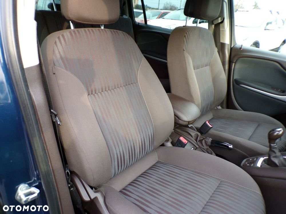 Opel Zafira - 31